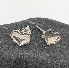 Load image into Gallery viewer, sterling silver heart studs for resin 8mm
