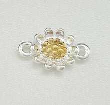 Load image into Gallery viewer, sterling silver daisy connector - Eternalflow charms and Jewellery supplies
