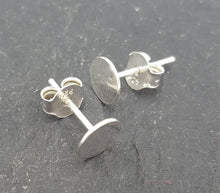 Load image into Gallery viewer, sterling silver 6mm pad studs with scrolls - Eternalflow charms and Jewellery supplies
