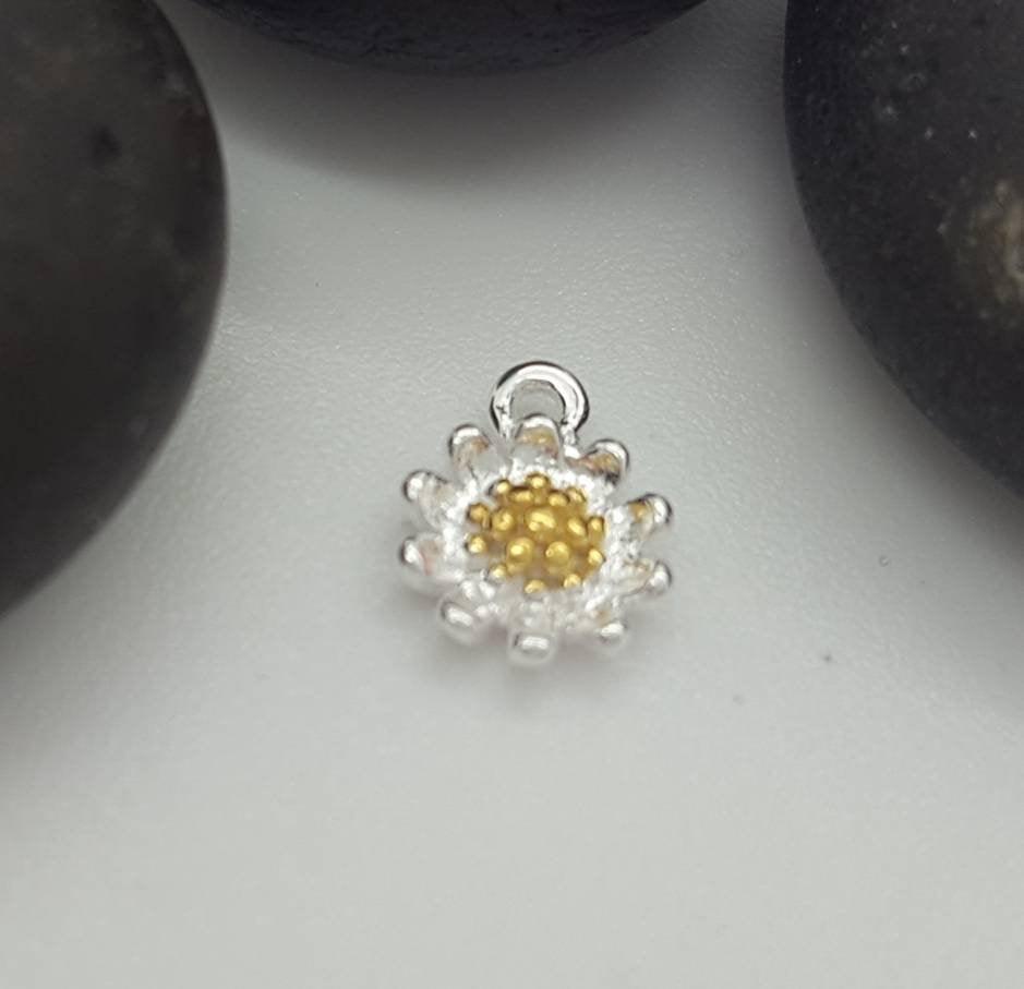 sterling silver daisy charm tiny silver daisy flower charm - Eternalflow charms and Jewellery supplies
