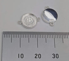 Load image into Gallery viewer, Sterling silver 10mm round bezel connector - Eternalflow charms and Jewellery supplies
