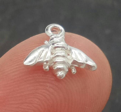 Sterling Silver BEE charm - Eternalflow charms and Jewellery supplies