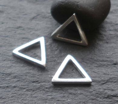 Silver triangle connector (1 pc. ) - Eternalflow charms and Jewellery supplies