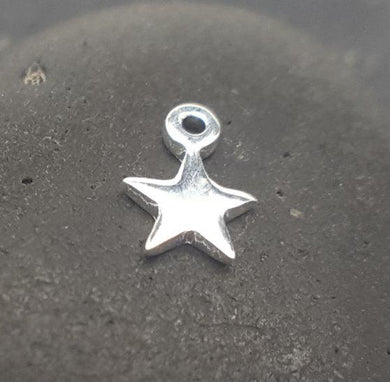 sterling silver tiny star charms (2 pcs) - Eternalflow charms and Jewellery supplies